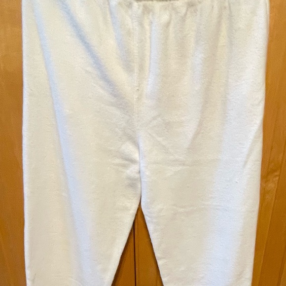 FEAT Blanket Blend Joggers - Picture 5 of 6